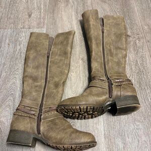 Jellypop Women's Brown and Tan Boots